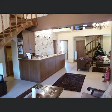 Aetoma Suites
