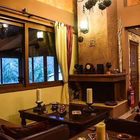 Konukevi Aetoma Suites Synikia Mesi Trikalon