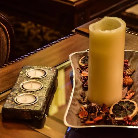 Konukevi Aetoma Suites