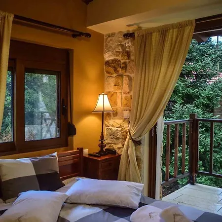 Konukevi Aetoma Suites *