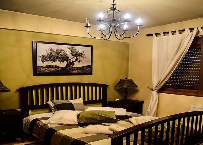 Aetoma Suites Konukevi *